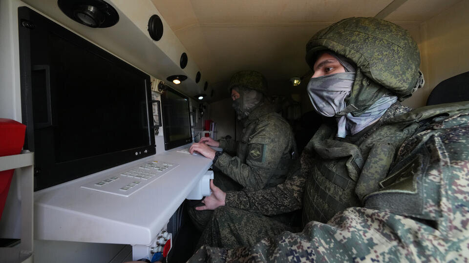     Российские силы ПВО за ночь сбили 32 украинских дрона ИЗВЕСТИЯ/Дмитрий Коротаев