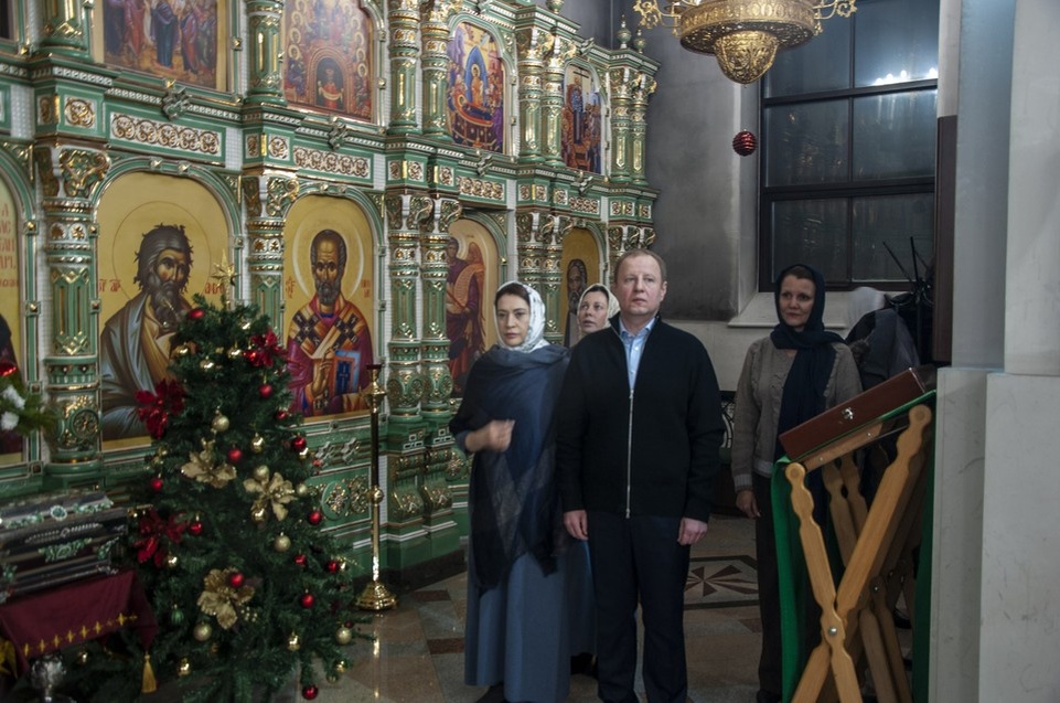    Виктор Томенко с супругой. Фото: Барнаульская епархия