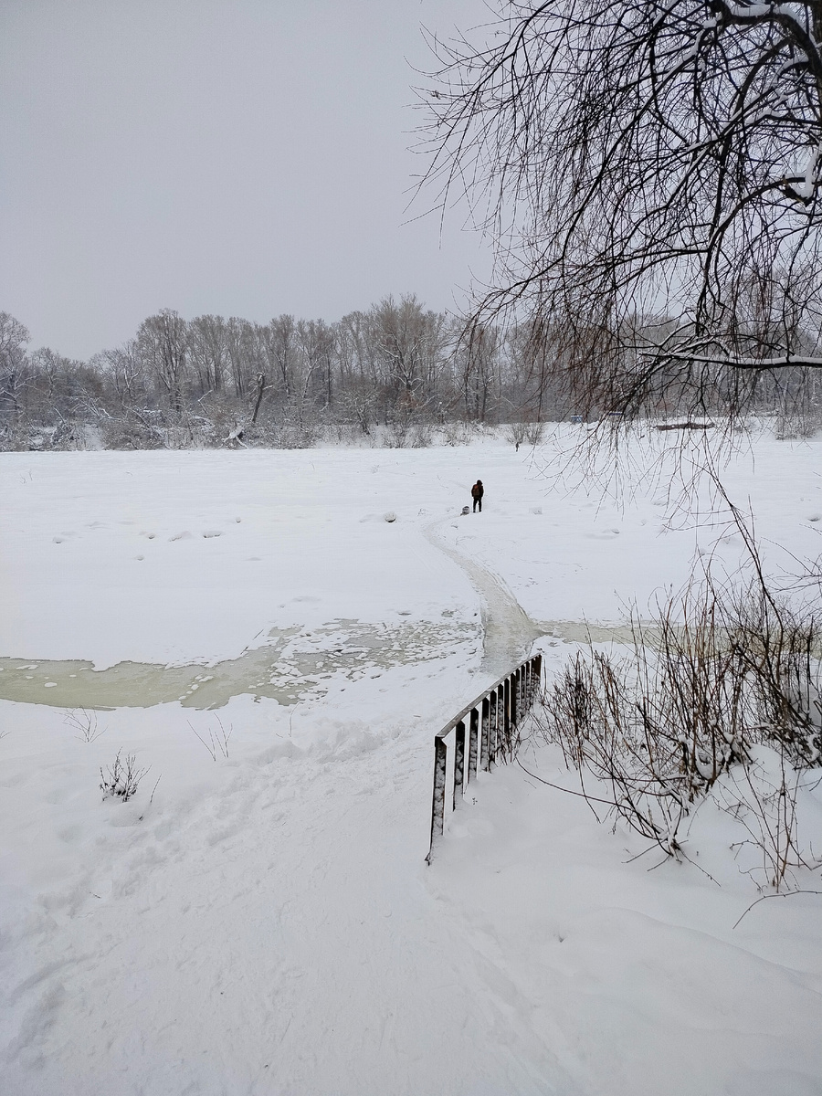 Летом тут нас ждут лодки.