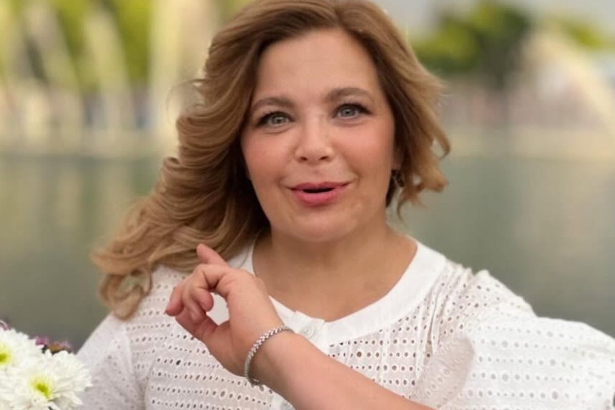     Возлюбленный Ирины Пеговой снял ее в купальнике на пляже в Таиланде