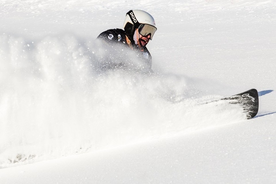    Камчатский горнолыжник Иван Кузнецов завоевал бронзу на международных стартах Валерий ЗВОНАРЕВ