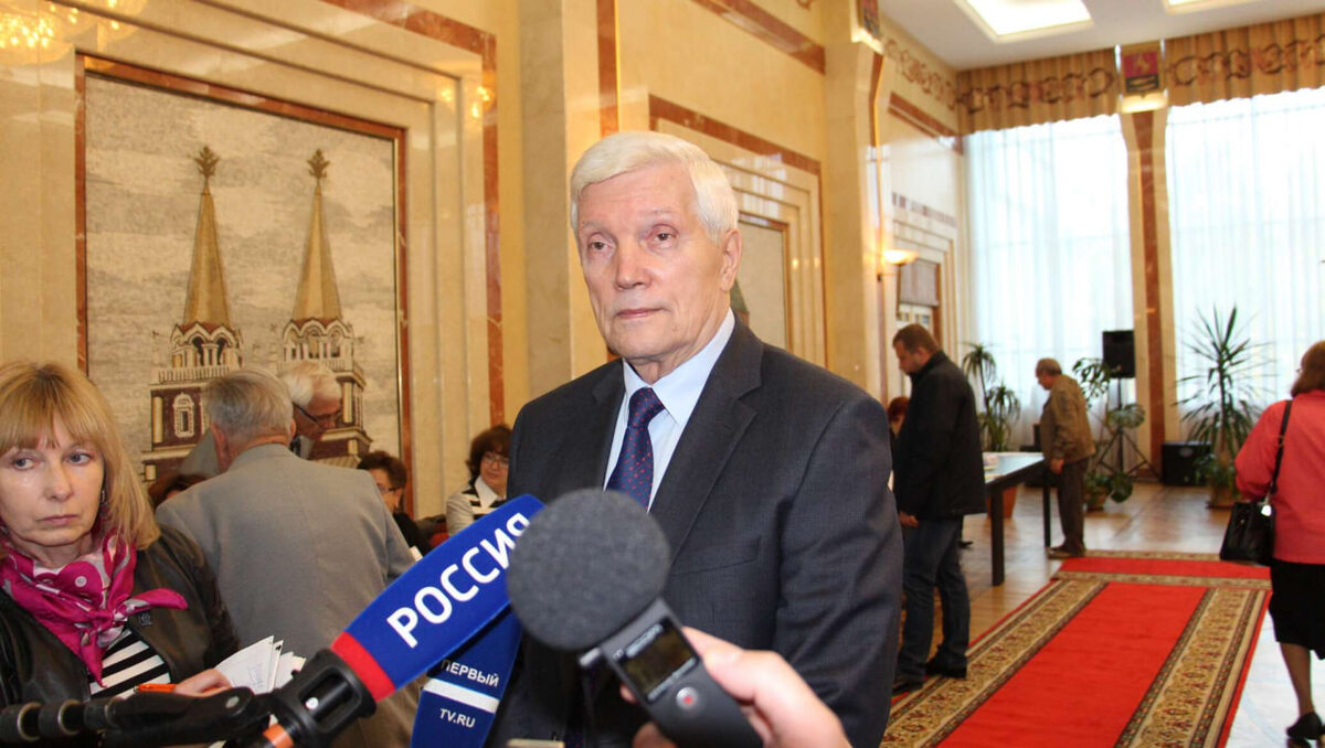 Александр Суриков