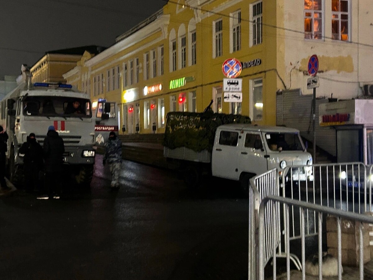    Вход для верующих был организован только через специальные рамки металлоискателей   rostovgazeta.ru