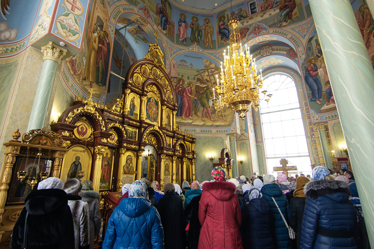    Поклонение в православии, как и в любой другой монотеистической религии, применимо, только если речь идет о поклонении Богу. Он творец и источник всех благ.   
Фото: «БИЗНЕС Online»