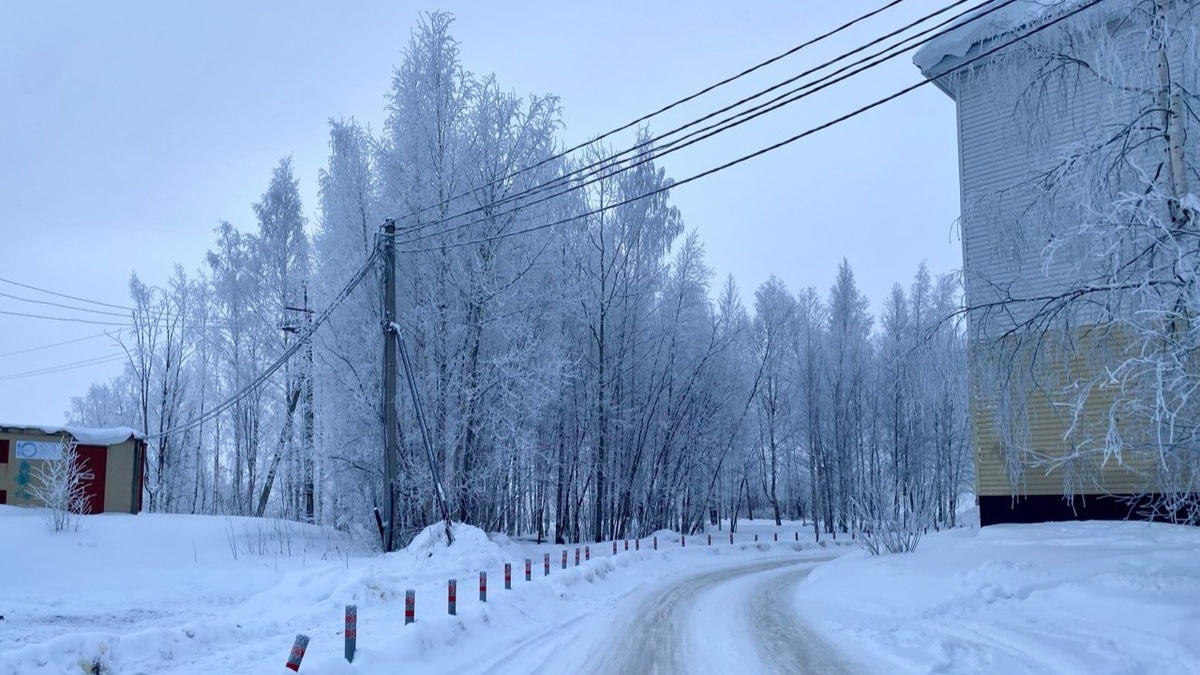    Дорогу к нефтеюганской школе-интернату сделают освещённой