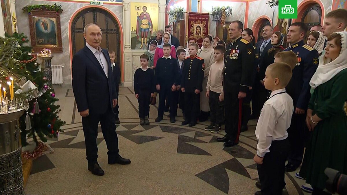    Путин назвал святой миссию российских военнослужащих