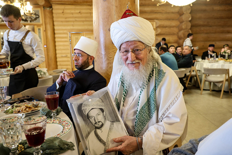 Голосовать!Празднование 45-летия Талгата хазрата Таджуддина на посту муфтия России
