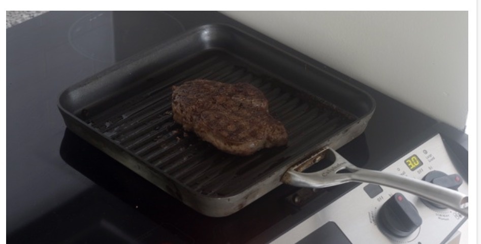 Вам понадобится духовка и сковорода гриль