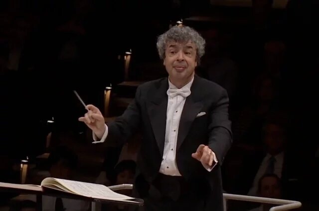    Дирижер Семен Бычков. Досье