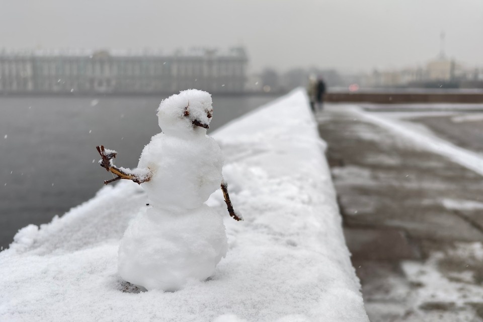    Сугробы в Петербурге обновили свой максимум. Алексей БУЛАТОВ