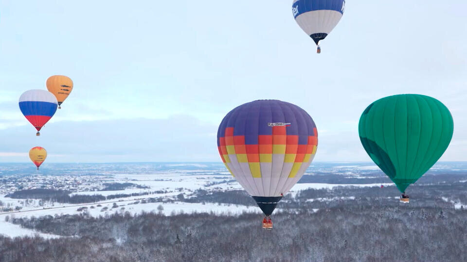     Фестиваль воздухоплавания "Яблоки на снегу" проходит в Переславле-Залесском РЕН ТВ