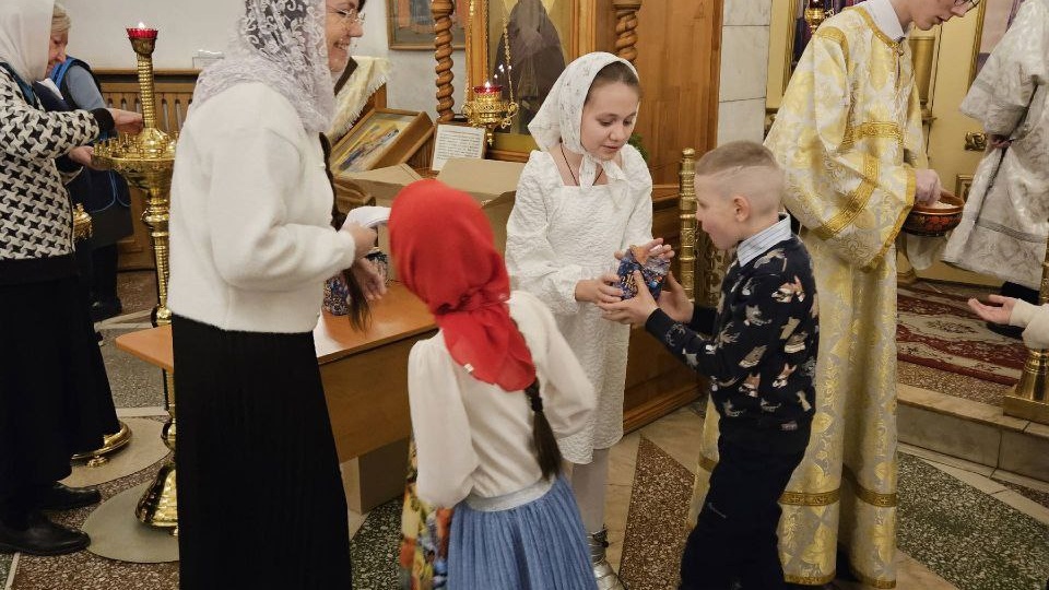 В Северске прошла праздничная ночная Рождественская литургия