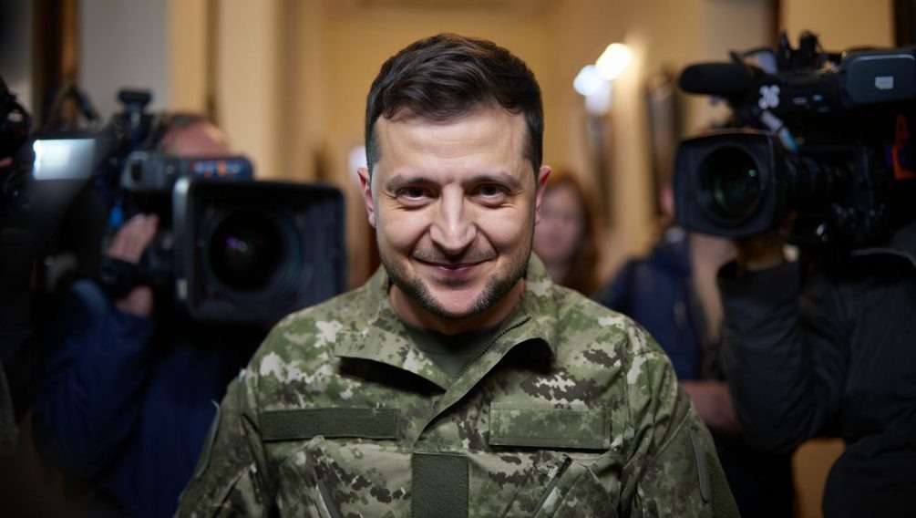   Зеленский хочет воевать. Иллюстрация: "Блокнот"