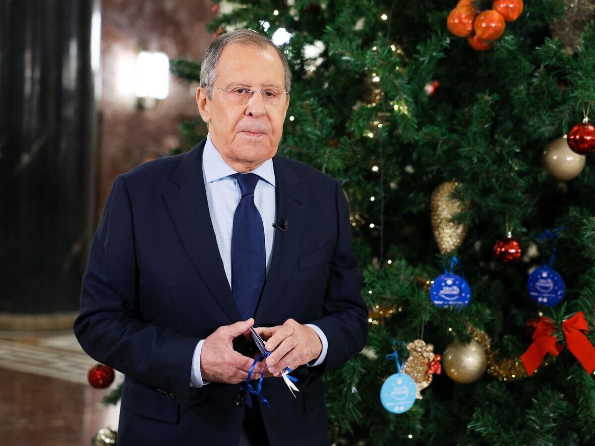    Министр иностранных дел РФ Сергей Лавров принимает участие в благотворительной акции "Елка желаний" | © РИА Новости / МИД РФ