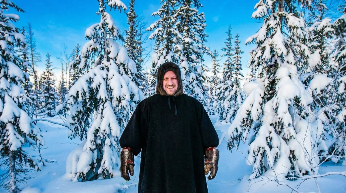 Скафандр тундры: малицу надевают сразу на тело, мехом внутрь