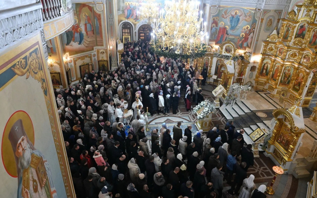  В соборе собралось много людей. Фото: пресс-служба Главы и Правительства Удмуртии