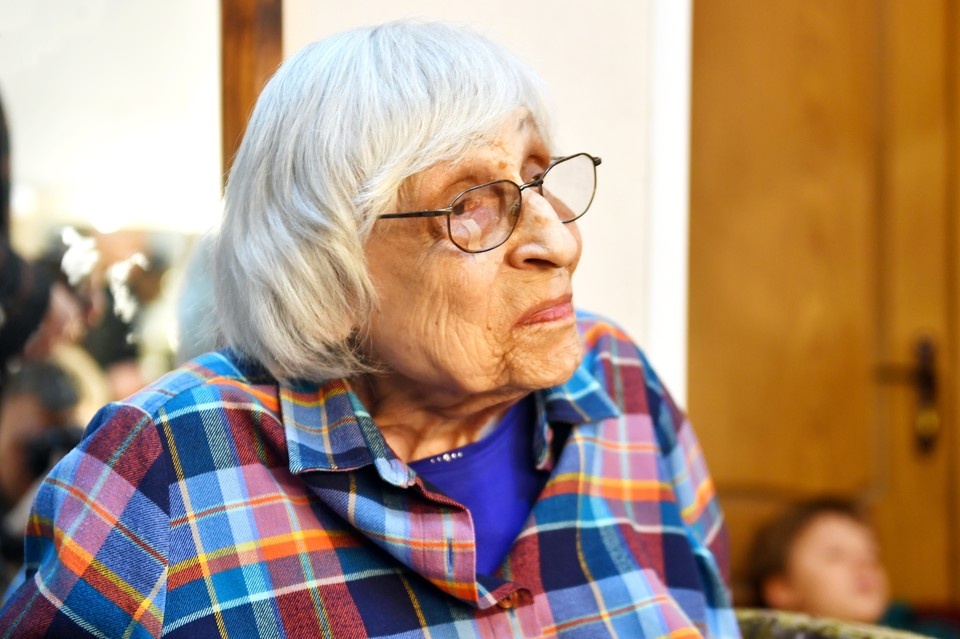    Юнна Мориц: Звезда Рождества - как связь коры - головной и земной… Иван МАКЕЕВ