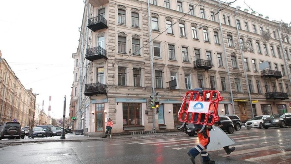    В Рождество из-за невозможности проезда по Советской улице изменили трассы автобусов Автор фото: Коньков Сергей