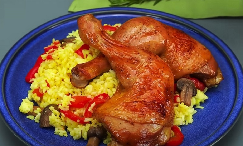 Запечённые окорочка и рис в духовке: секрет сочного обеда, о котором знают немногие