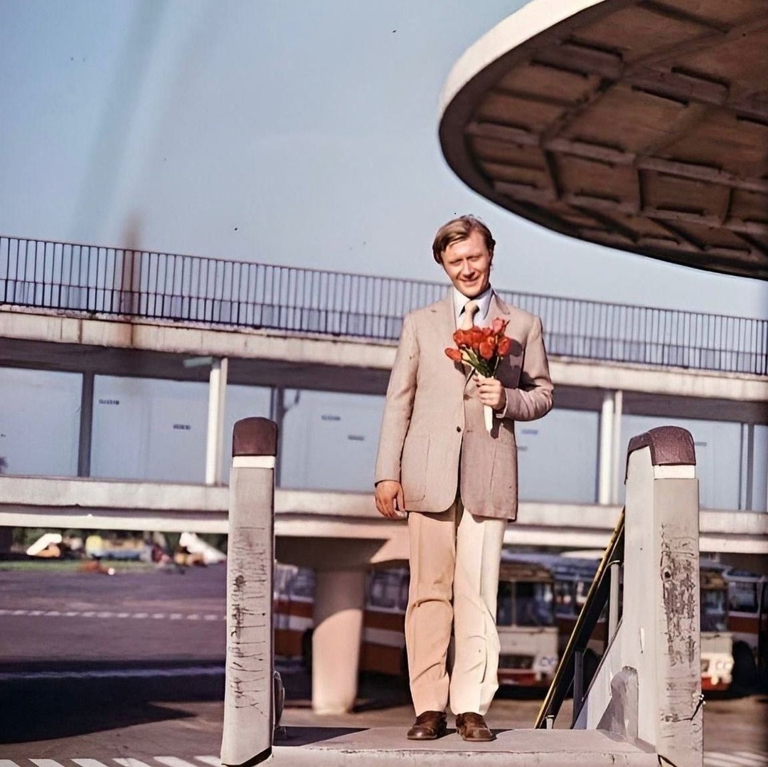 Скрин кадра кинофильма "Невероятные приключения итальянцев в России"