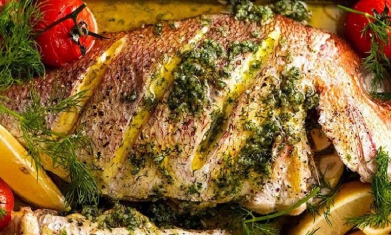 Карп по-грузински: рецепт сочной рыбы с ароматной корочкой и полноценным гарниром, который меняет представление о семейном ужине