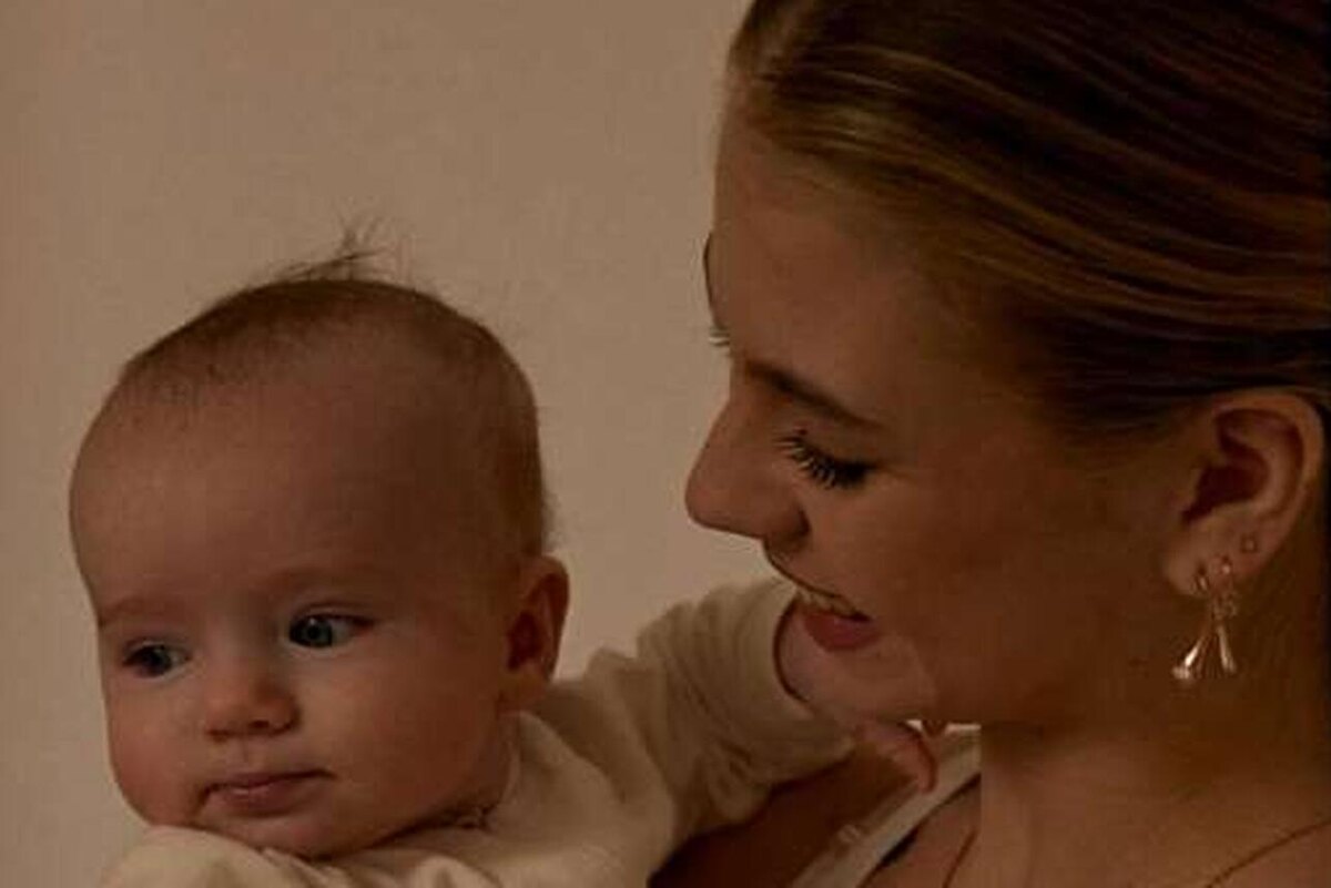    Александра Трусова с сыном. соцсети