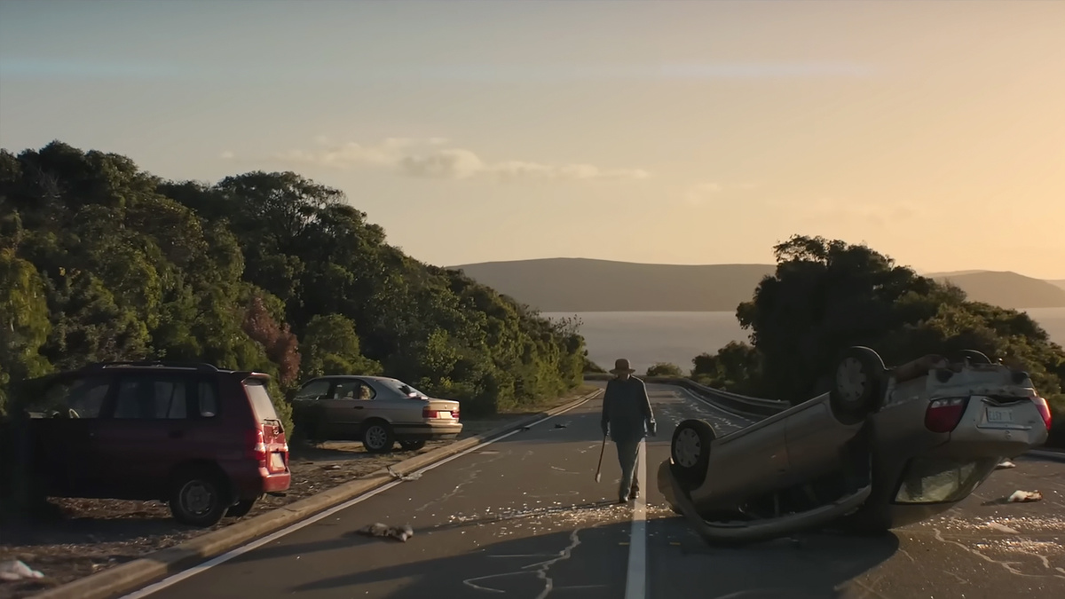 Кадр из фильма "В поисках живых"