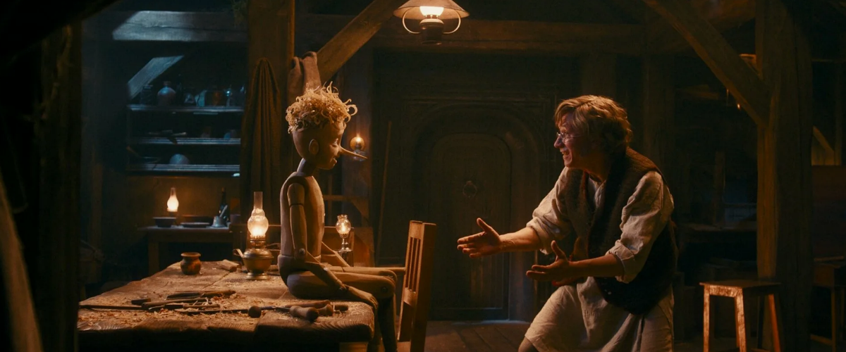 Папа Карло выстругал себе сына В целом, красивый кадр. Кадр из фильма Буратино.