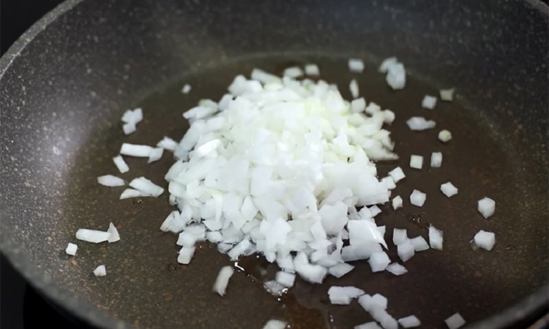 Рисовая запеканка с тунцом: быстрый ужин для всей семьи по рецепту нового времени