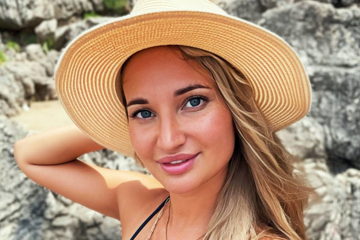     «Я впервые видела, как реанимируют человека»: Юлия Бурцева испытала потрясение перед смертельным увеличением ягодиц