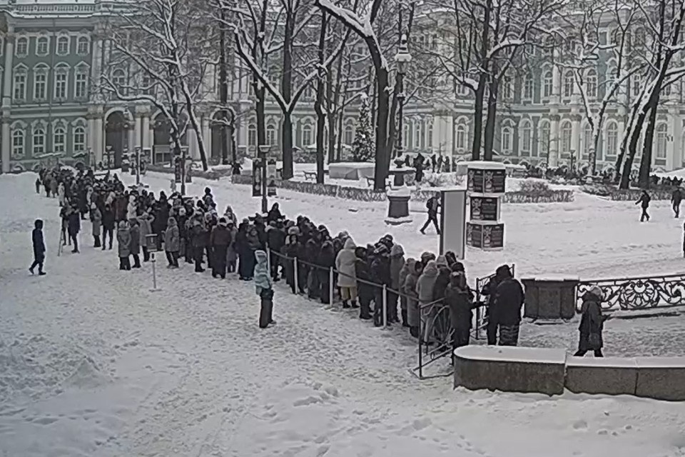    Очереди образовались у входа в Эрмитаж. Фото: сайт Эрмитажа