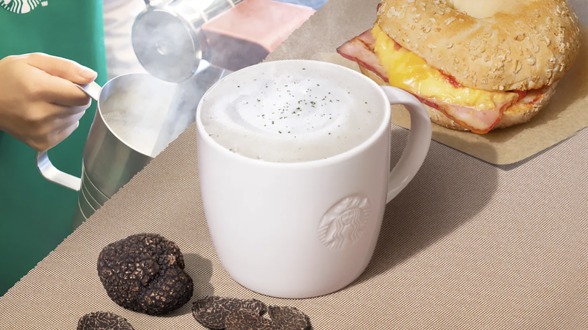     Фото: Starbucks Coffee Japan «Супучино» — воздушный суп, который готовят и подают, как кофейный напиток