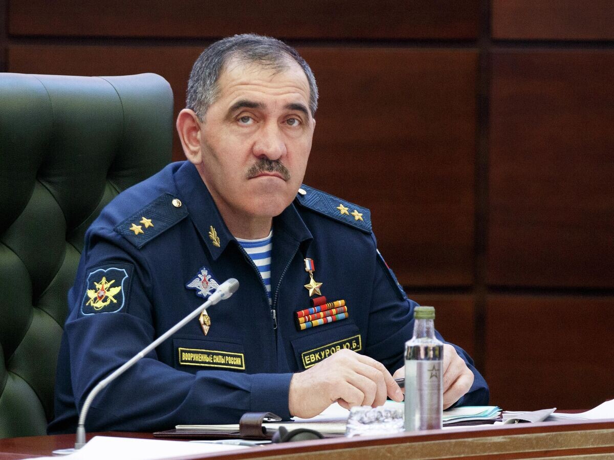    Заместитель министра обороны России Юнус-Бек Евкуров на заседании коллегии Минобороны России | © РИА Новости / Алексей Ерешко