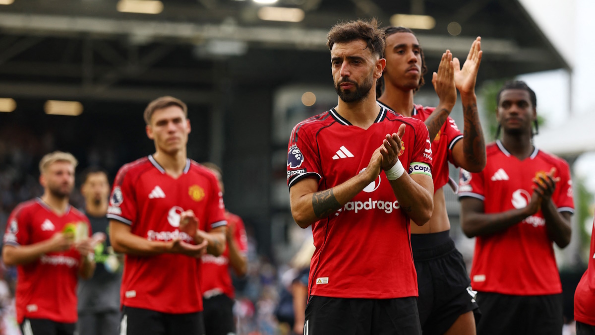    "Манчестер Юнайтед" проводил очередного тренера. Фото: REUTERS