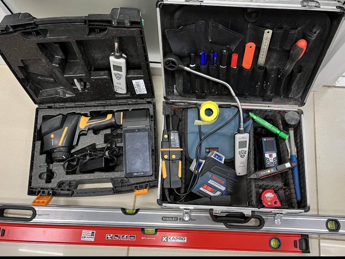 Инструменты для приемки жилого помещения.