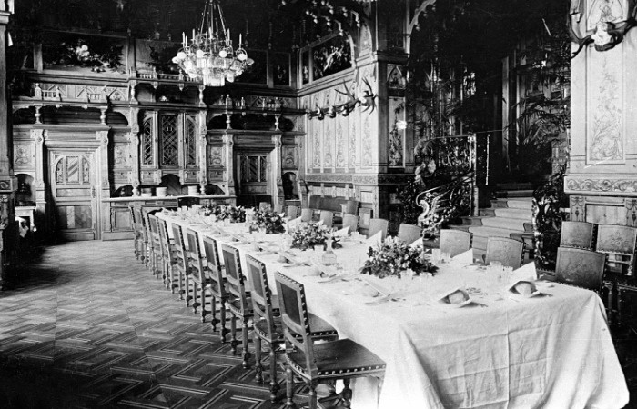 Императорский стол Николая 2.