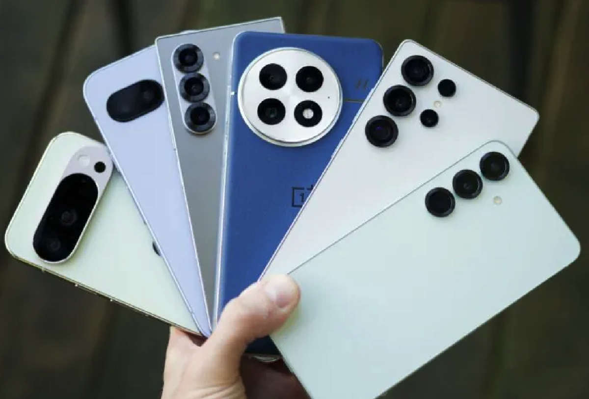    Удивительно, но в 2025 году не было лучшего смартфона. Давайте разбираться почему. Изображение: androidauthority