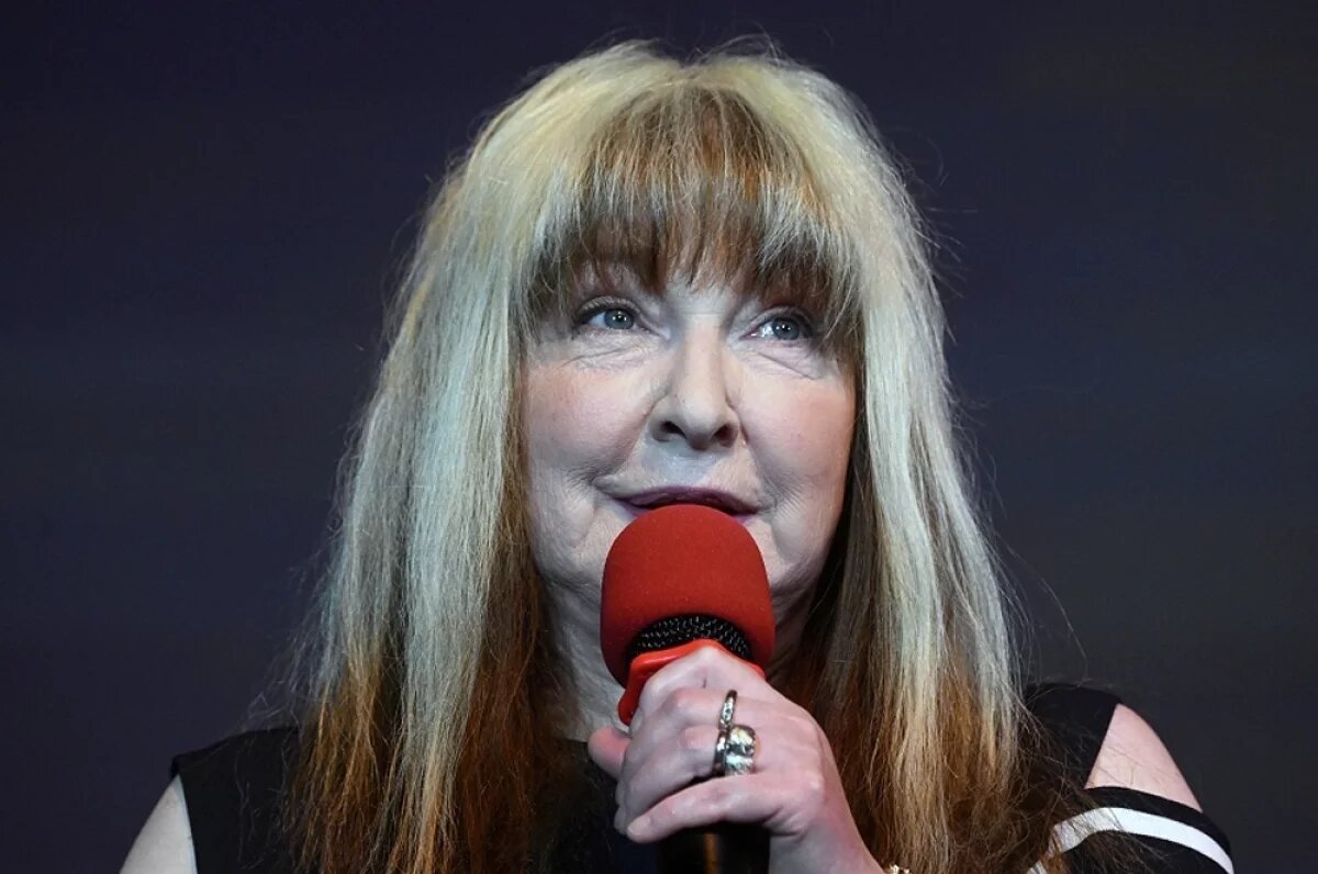    7 января Семеновой исполняется 65 лет.