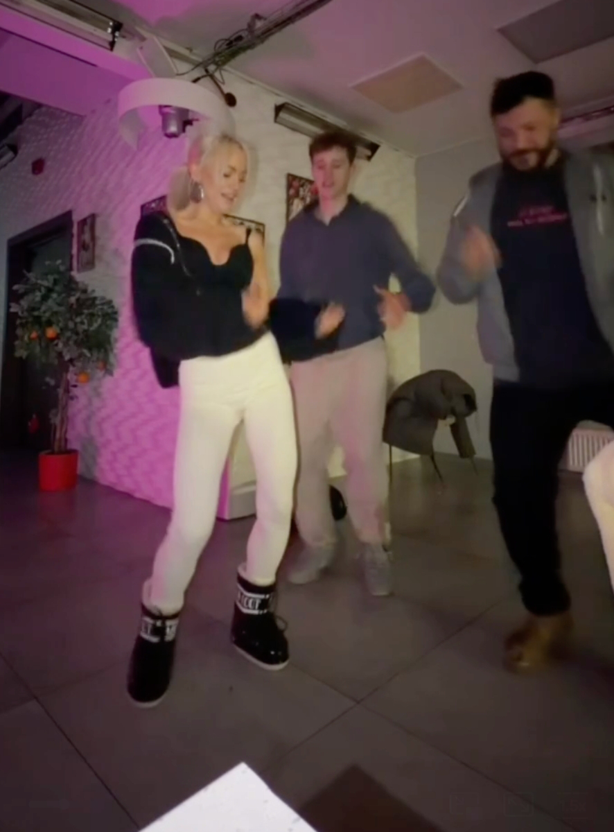 Рахимова всё чаще отдыхает именно с участниками проекта — зрители гадают, случайность ли это.