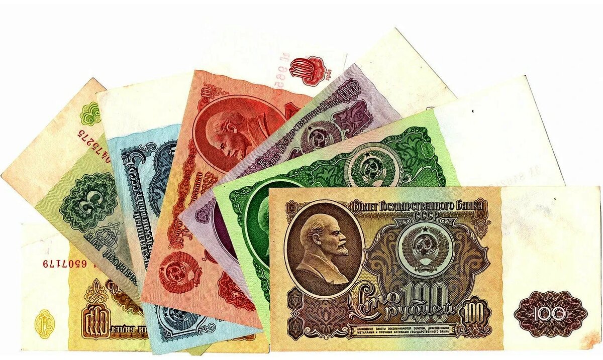 Этот «малиновый» шлейф — не парфюмерная ностальгия. Это запах высоких технологий и государственной паранойи, встроенный в бумагу как простейший и гениальный детектор лжи для всего народа.