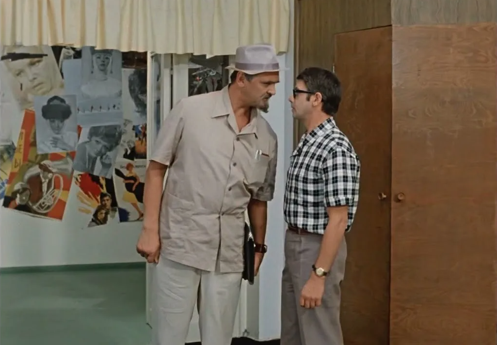 Кадр из к/ф "Иван Васильевич меняет профессию". Фото с сайта https://irecommend.ru/content/peprevzoidennaya-komediya-proshlykh-godov