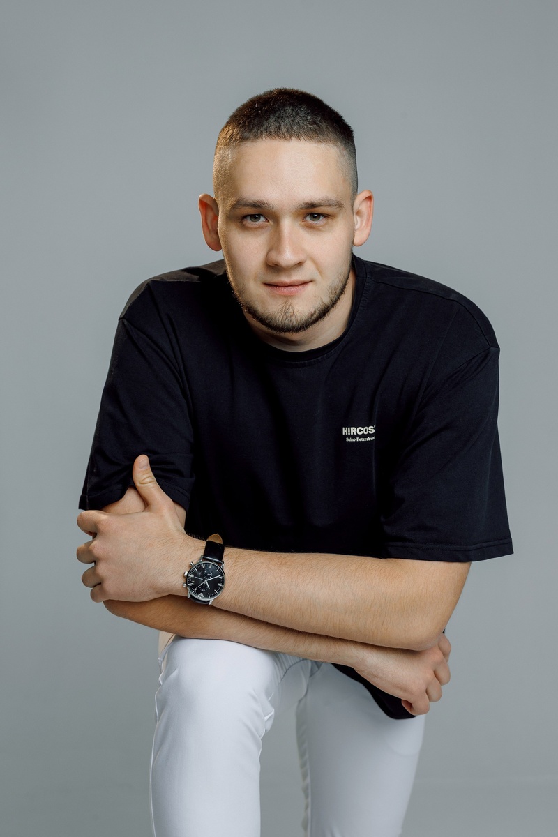 Стоматолог-ортодонт клиники Медалист Затомский Андрей Александрович