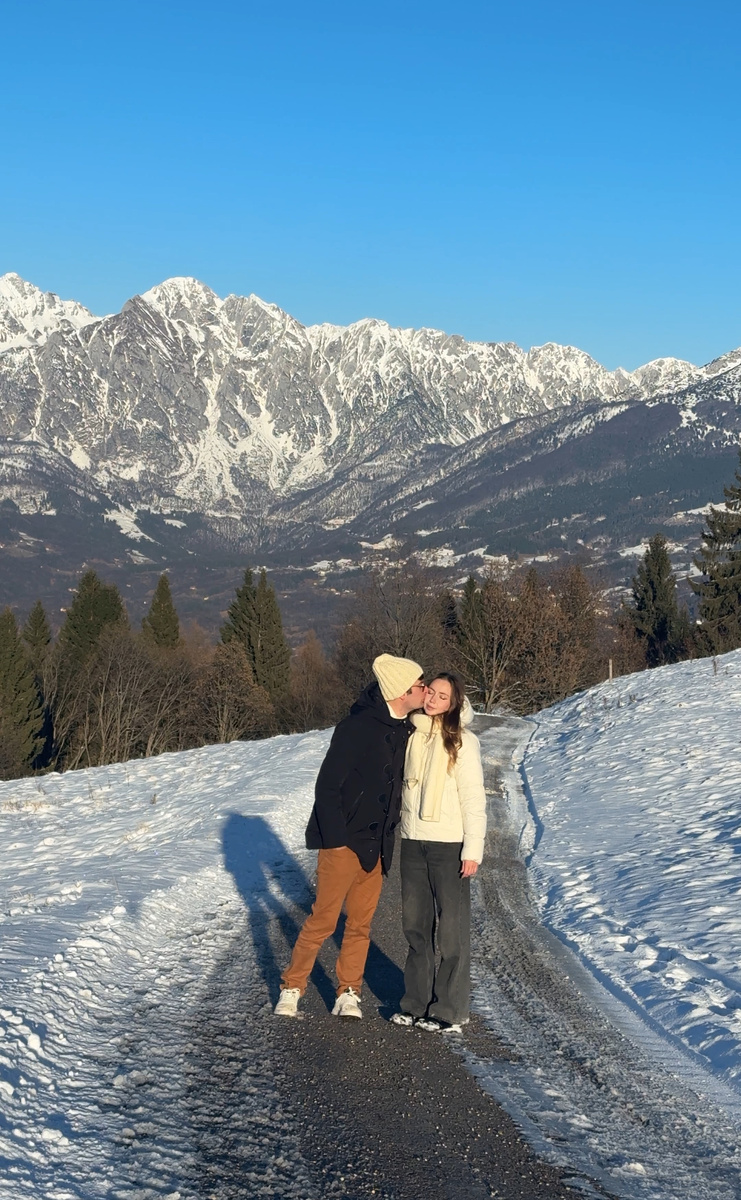 Прогулка в горах на мой день рождения, очень хотела увидеть снег, в Венеции он не идет 