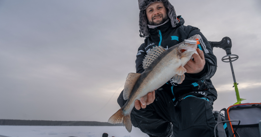 Зимняя ловля рыбы в России: секреты успеха на льду