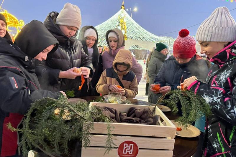    Сайт Новотроицка / Конкурс по чистке мандаринов