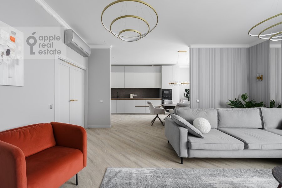 Фото из архива Apple Real Estate