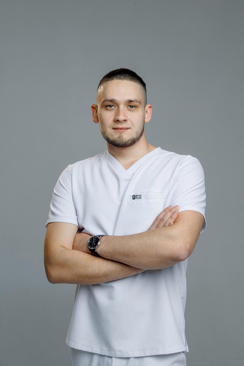 Стоматолог-ортодонт клиники Медалист Затомский Андрей Александрович