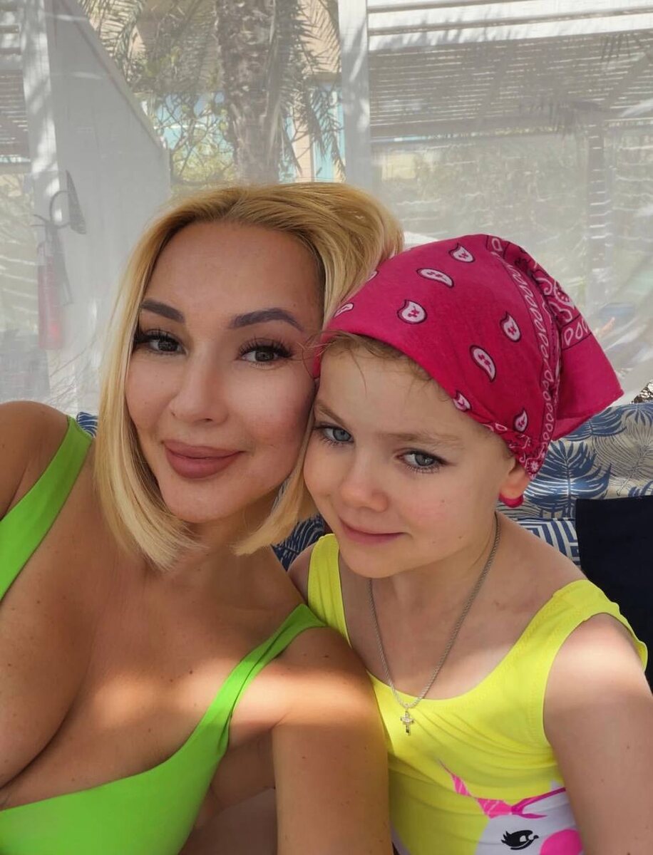 Кудрявцева с дочкой Машей в Дубае. Фото: соцсети