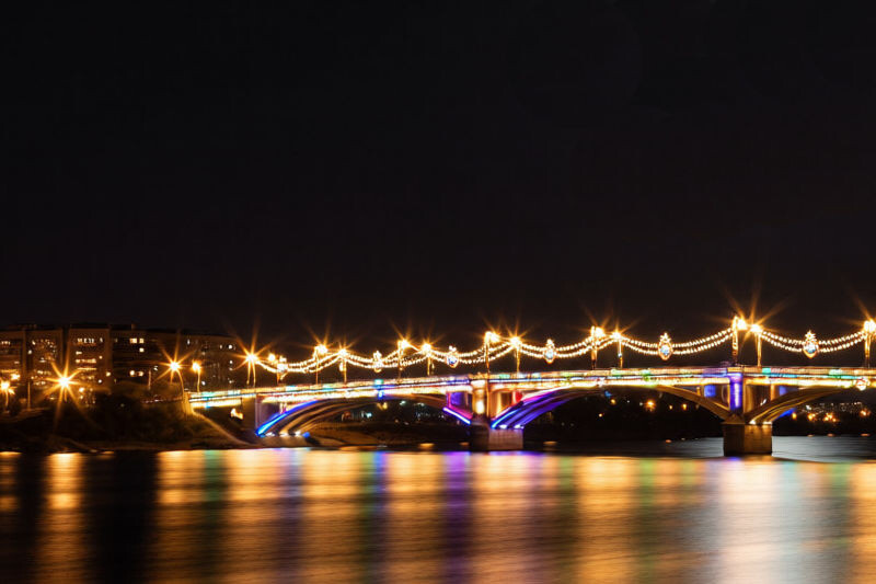    Подсветка Бородинского моста (сгенерировано MagicEraser)