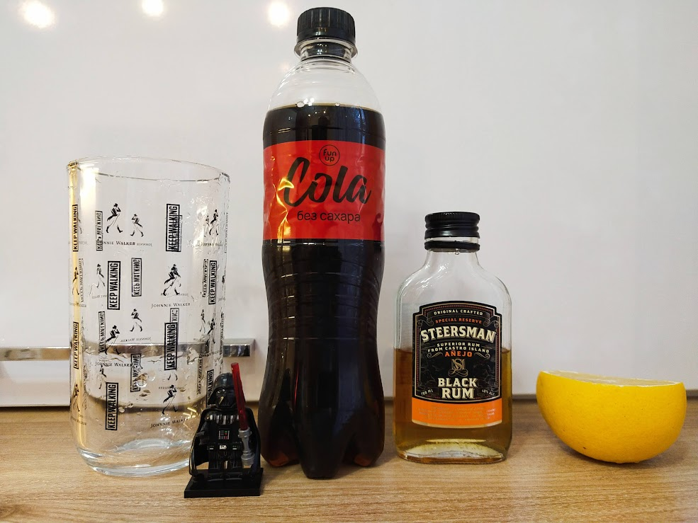 Полный набор для коктейля. Дарт Вейдер для декора)))